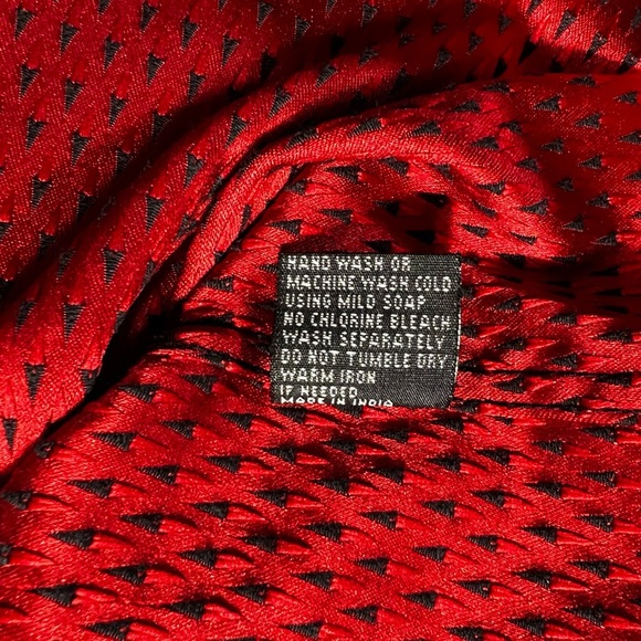 ZOD! Men’s Red Geometric Shirt Size L Slim Fit Button-Up – Unique Boutique Find - Picture 6 of 6